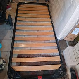 Doga in legno singolo con materasso