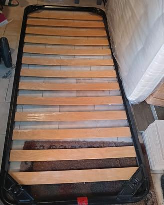 Doga in legno singolo con materasso