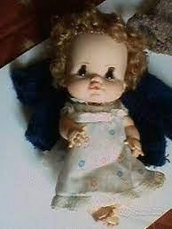 n.37 pezzi: 31 Pelouches, 1 Bambola, 5 accessori