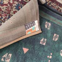 tappeto quadrato di pura lana 