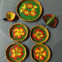 Piccoli piattini in creta fatti e dipinti a mano