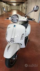 vespa 300  hpe strafull 