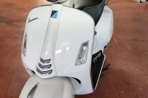 vespa 300  hpe strafull 