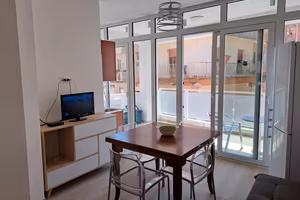 Casa a scoglitti in centro x docenti o altre esige