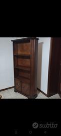 Libreria antica in legno