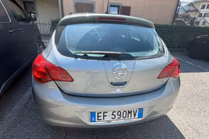 OPEL ASTRA 1.3 CDTI 95CV NEOPATENTATI