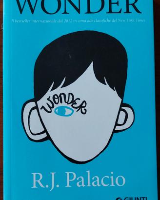 libro "WONDER" di R.J. Palacio