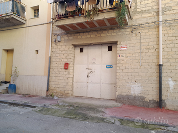 Garage in via Vitruvio Licata(AG)