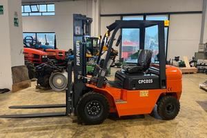CARRELLO ELEVATORE PLUS POWER 25 Q.LI DIESEL NUOVO