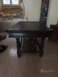 Tavolo Fratina in Legno Massiccio con 8 Sedie 