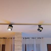 Faretti a led su barra elettrificata 