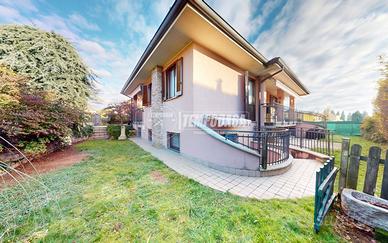 VILLA SINGOLA DI AMPIA METRATURA