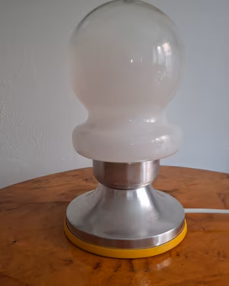 Lampada da tavolo 