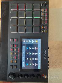 Akai MPC live 2