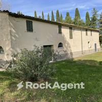 PODERE CON 30 ETTARI DI TERRENO