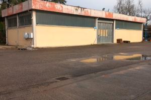 Capannone 300 mq e appartamento