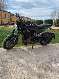 Husqvarna svartpilen