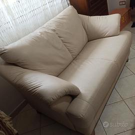 Divano 2 posti  come nuovo