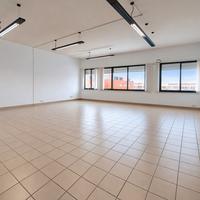 Viale Marconi Ampio Locale Direzionale