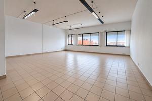 Viale Marconi Ampio Locale Direzionale