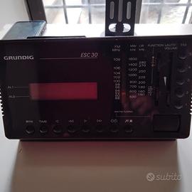 Radio sveglia "Grundig" anni 80