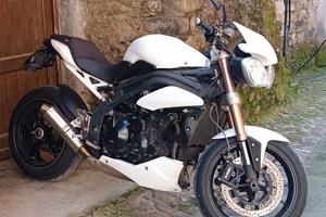 Triumph Speed triple 1050
