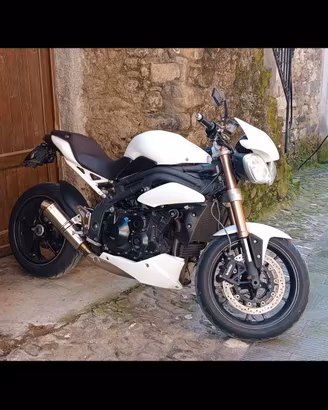 Triumph Speed triple 1050