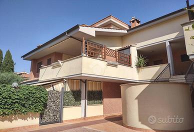3 LOCALI A CIAMPINO
