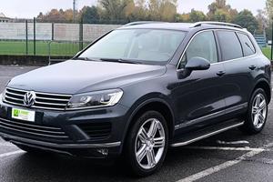 VOLKSWAGEN Touareg 3.0 TDI 204 CV tiptronic Blue