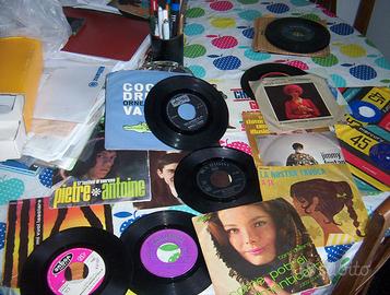 18 DISCHI VINILE 45 GIRI ANNI 60 VARI AUTORI