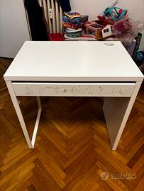 Scrivania bambini Ikea