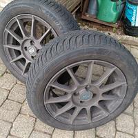 Cerchi in lega con gomme