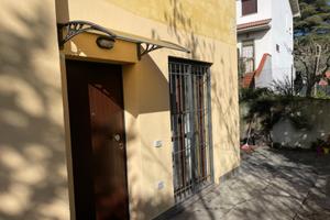 Bilocale 3,5 vani con giardino e posto auto