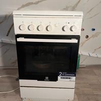 Cucina 4 fuochi + forno elettrico Elttrolix gpl