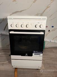 Cucina 4 fuochi + forno elettrico Elttrolix gpl
