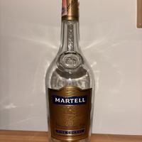 Bottigli vuota martell cognac