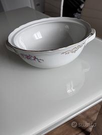 Zuppiera in porcellana Richard Ginori.