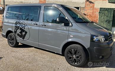 Volkswagen Transporter T5 2.0 tdi DSG 2015