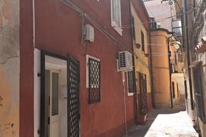 Palazzotto indipendente