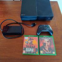 Xbox One con joystick e giochi