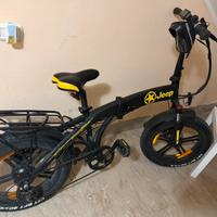 BICI JEEP CON ACCELERATORE E PEDALATA ASSIST JEEP