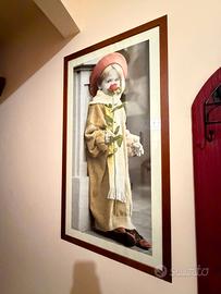 Quadro con stampa bambina e rosa rossa con cornice