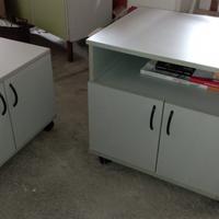 carrello/tavolo da ufficio con ruote