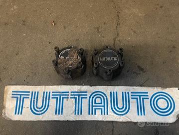 Coppia mozzi automatici Nissan Navara 00 2494cc TD