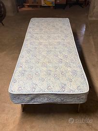 Letto in ferro con materasso