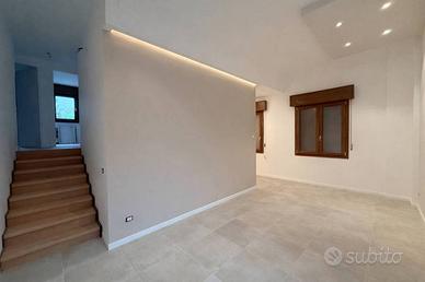 Appartamento di 90 m² con 3 locali a Poggio Rusco