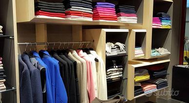 Arredamento completo negozio abbigliamento