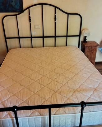 letto ikea metallo