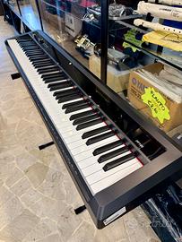 ORLA PF100 BK CON STAND AD X