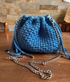 Borsa modello bottega in fetuccia lycra